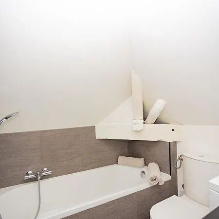 Apartment Le Nid Troyen I Proche Gare I Cozy & New I Hyper Centre I Rentimmo